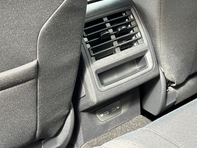 Volkswagen / Golf / Grau / / / ACC+SHZ+KLIMA+KAMERA+APP CONNECT+LED+17 ALU