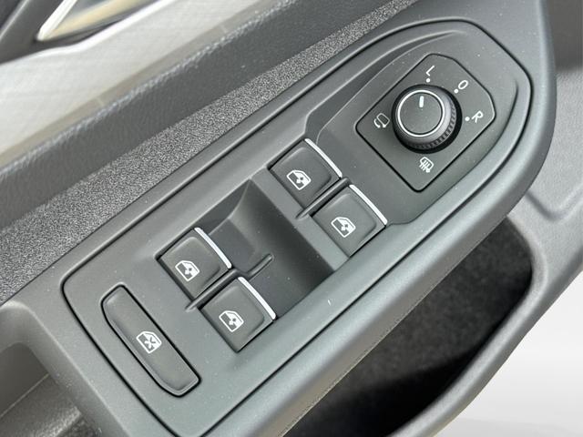 Volkswagen / Golf / Grau / / / ACC+SHZ+KLIMA+KAMERA+APP CONNECT+LED+17 ALU