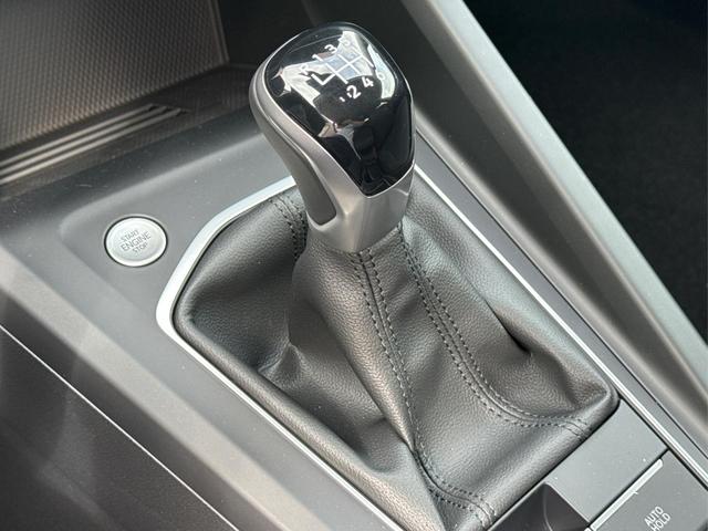 Volkswagen / Golf / Grau / / / ACC+SHZ+KLIMA+KAMERA+APP CONNECT+LED+17 ALU