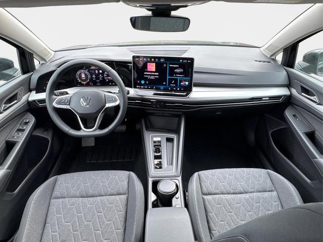 Volkswagen / Golf Variant / Schwarz / / / AHK+ACC+eHK+KAMERA+SHZ+KLIMA+LED+17 ALU