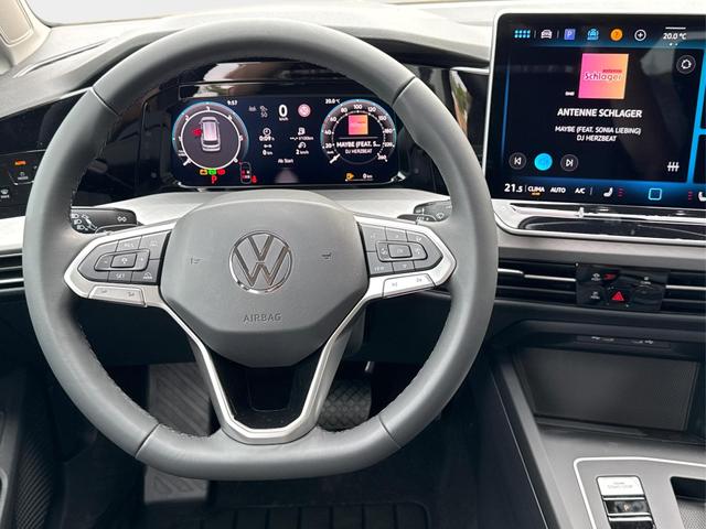 Volkswagen / Golf Variant / Schwarz / / / AHK+ACC+eHK+KAMERA+SHZ+KLIMA+LED+17 ALU