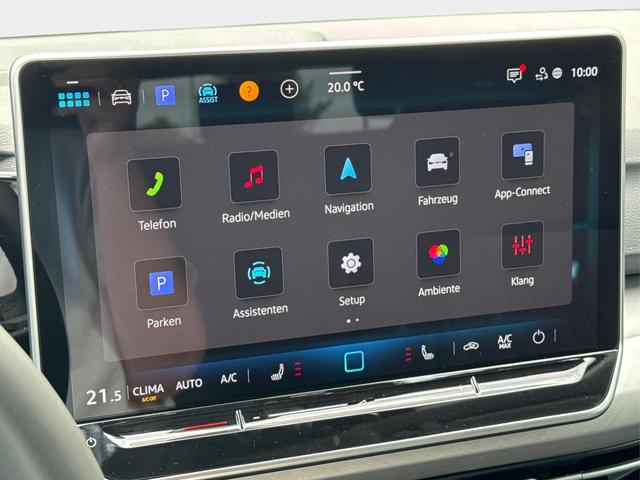 Volkswagen / Golf Variant / Schwarz / / / AHK+ACC+eHK+KAMERA+SHZ+KLIMA+LED+17 ALU