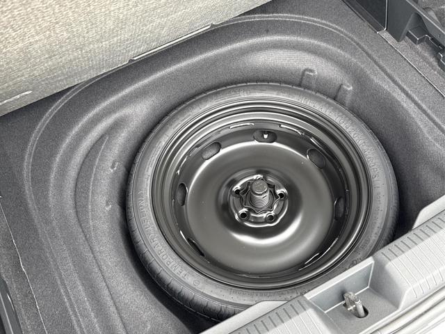 Volkswagen / Golf Variant / Grau / / / AHK+ACC+eHK+KAMERA+SHZ+KLIMA+LED+17 ALU