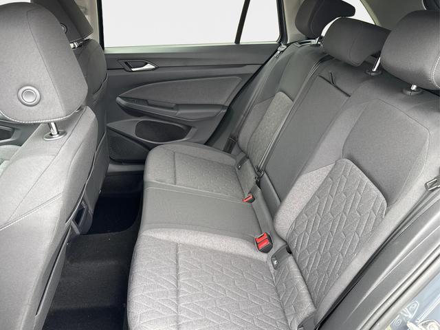 Volkswagen / Golf Variant / Grau / / / AHK+ACC+eHK+KAMERA+SHZ+KLIMA+LED+17 ALU