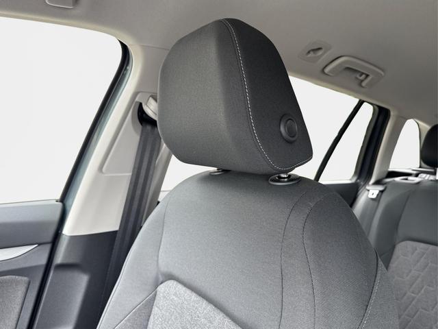 Volkswagen / Golf Variant / Grau / / / AHK+ACC+eHK+KAMERA+SHZ+KLIMA+LED+17 ALU