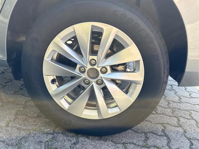 Skoda / Kamiq / Silber / / / SHZ+KAMERA+SMARTLINK+PDC+LED+16 ALU, Beispielbilder, ggf. teilweise mit Sonderausstattung