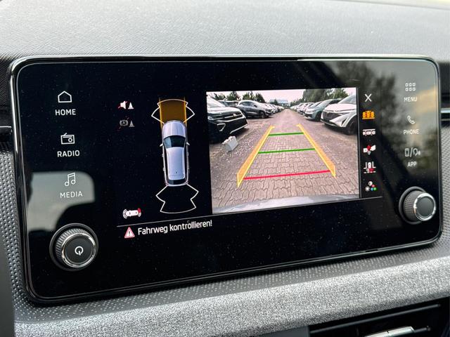 Skoda / Kamiq / Grau / / / SHZ+KAMERA+SMARTLINK+PDC+LED+16 ALU, Beispielbilder, ggf. teilweise mit Sonderausstattung