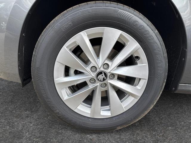 Skoda / Kamiq / Grau / / / SHZ+KAMERA+SMARTLINK+PDC+LED+16 ALU, Beispielbilder, ggf. teilweise mit Sonderausstattung