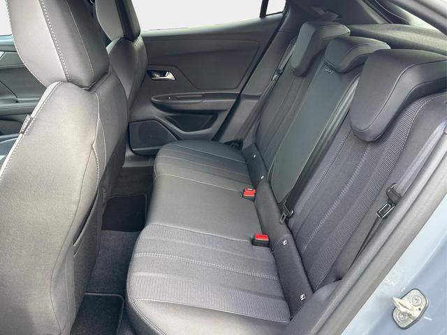 Opel / Mokka / Grau / / / SHZ+KAMERA+LED+PDC+17LM, Beispielbilder, ggf. teilweise mit Sonderausstattung