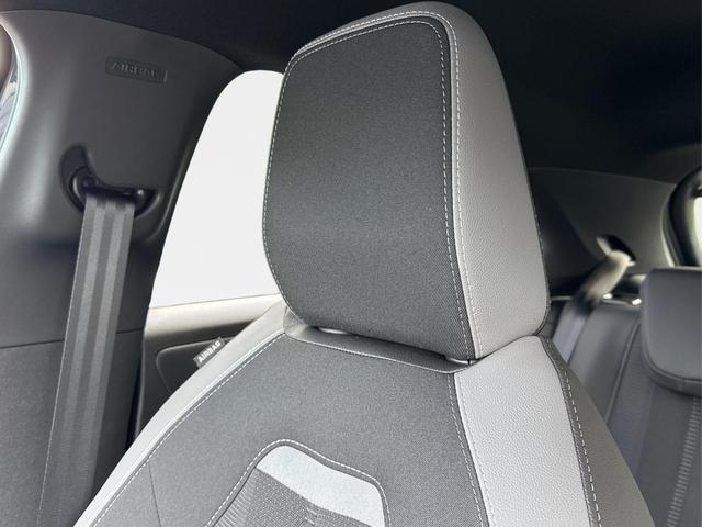 Opel / Mokka / Grau / / / SHZ+KAMERA+LED+PDC+17LM, Beispielbilder, ggf. teilweise mit Sonderausstattung