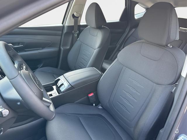 Hyundai / TUCSON / Grau / / / NAVI+KAMERA+SHZ+LED+TEMPOMAT+17 ALU+PDC, Beispielbilder, ggf. teilweise mit Sonderausstattung