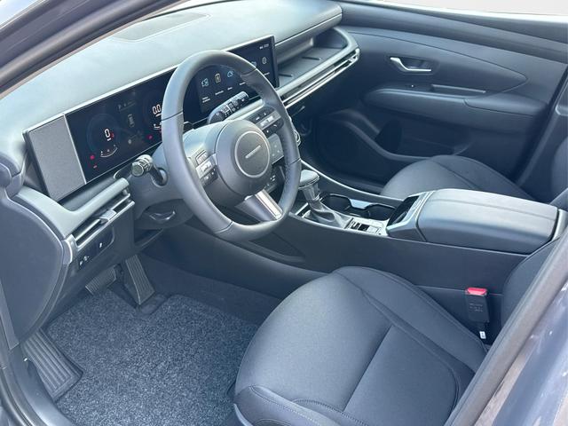 Hyundai / TUCSON / Grau / / / NAVI+KAMERA+SHZ+LED+TEMPOMAT+17 ALU+PDC, Beispielbilder, ggf. teilweise mit Sonderausstattung