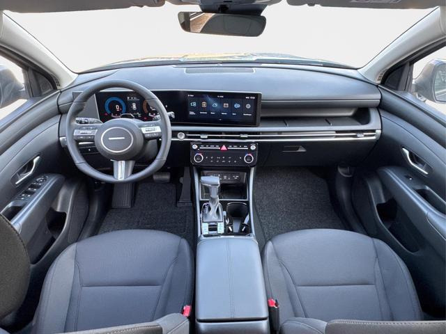 Hyundai / TUCSON / Grau / / / NAVI+KAMERA+SHZ+LED+TEMPOMAT+17 ALU+PDC, Beispielbilder, ggf. teilweise mit Sonderausstattung