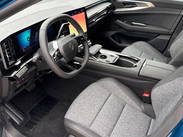 Renault / Austral / Blau / / / LED+KAMERA+PDC+19 LM, Beispielbilder, ggf. teilweise mit Sonderausstattung