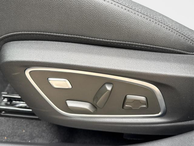 Renault / Austral / Blau / / / LED+KAMERA+PDC+19 LM, Beispielbilder, ggf. teilweise mit Sonderausstattung