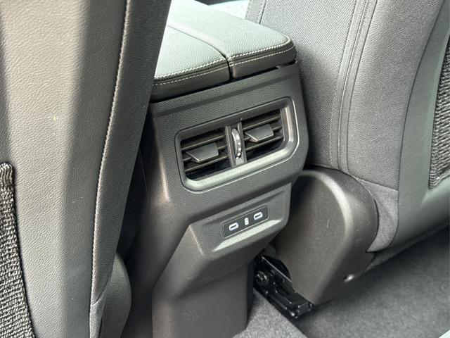 Renault / Austral / Blau / / / LED+KAMERA+PDC+19 LM, Beispielbilder, ggf. teilweise mit Sonderausstattung