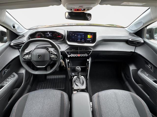 Peugeot / 208 / Schwarz / / / MAN6+KAMERA+NAVI+SHZ+LED+PDC+TEMPOMAT, Beispielbilder, ggf. teilweise mit Sonderausstattung