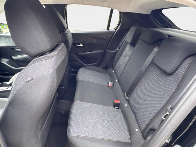 Peugeot / 208 / Schwarz / / / MAN6+KAMERA+NAVI+SHZ+LED+PDC+TEMPOMAT, Beispielbilder, ggf. teilweise mit Sonderausstattung