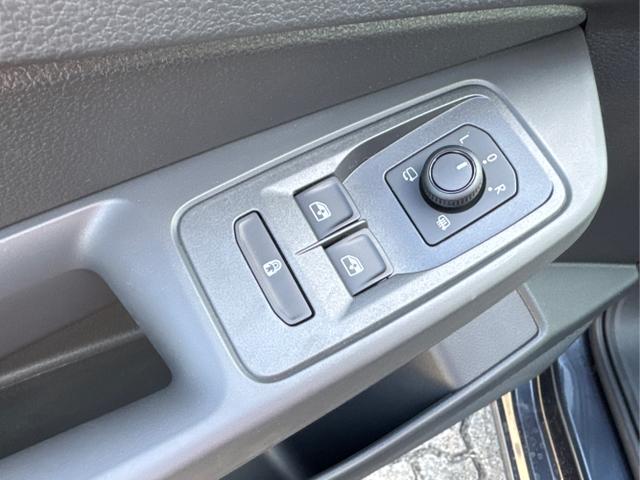 Volkswagen / Caddy Maxi / Blau / / / Caddy Maxi KAMERA+APP+PDC+ACC+LANE ASSIST, Beispielbilder, ggf. teilweise mit Sonderausstattung