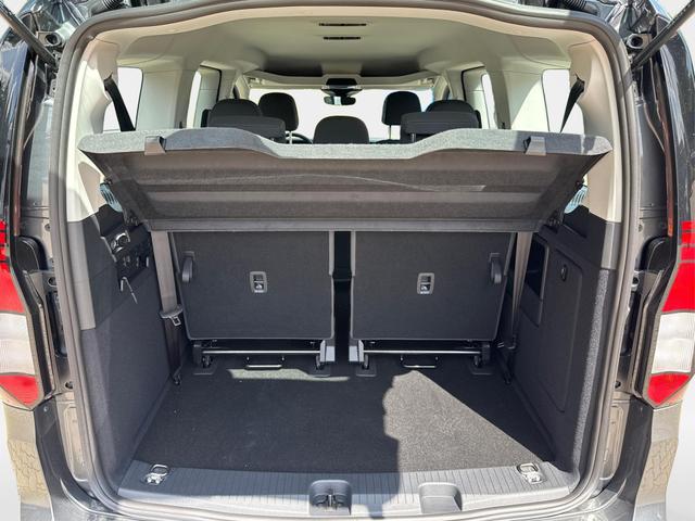 Volkswagen / Caddy Maxi / Grau / / / Caddy Maxi KAMERA+APP+PDC+ACC+LANE ASSIST, Beispielbilder, ggf. teilweise mit Sonderausstattung