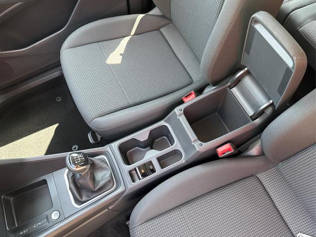 Volkswagen / Caddy Maxi / Grau / / / Caddy Maxi KAMERA+APP+PDC+ACC+LANE ASSIST, Beispielbilder, ggf. teilweise mit Sonderausstattung