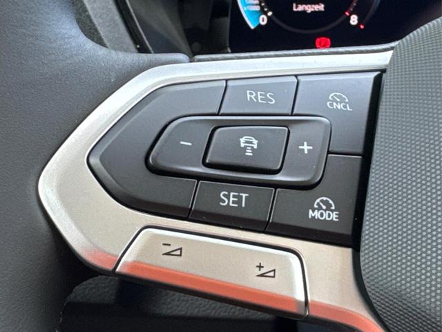 Volkswagen / Caddy Maxi / Grau / / / Caddy Maxi KAMERA+APP+PDC+ACC+LANE ASSIST, Beispielbilder, ggf. teilweise mit Sonderausstattung