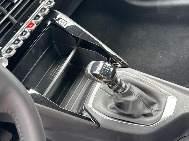 Peugeot / 208 / Gelb / / / MAN6+SHZ+LED+PDC+TEMPOMAT, Beispielbilder, ggf. teilweise mit Sonderausstattung