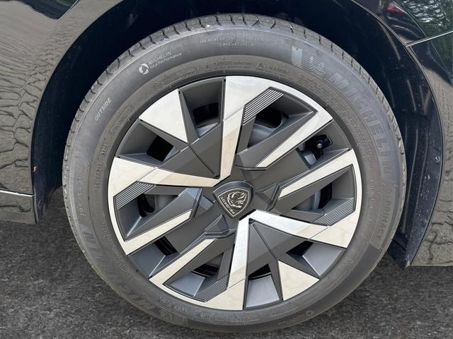 Peugeot / 208 / Schwarz / / / MAN6+SHZ+LED+PDC+TEMPOMAT, Beispielbilder, ggf. teilweise mit Sonderausstattung