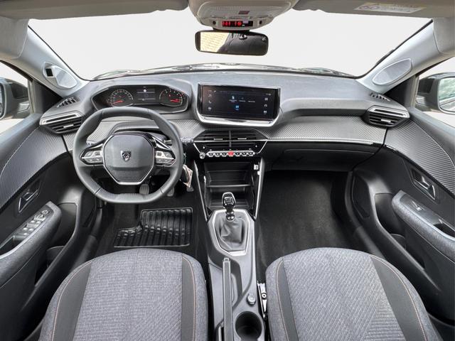 Peugeot / 208 / Schwarz / / / MAN6+SHZ+LED+PDC+TEMPOMAT, Beispielbilder, ggf. teilweise mit Sonderausstattung