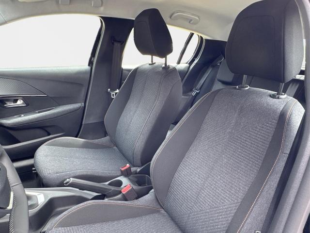 Peugeot / 208 / Schwarz / / / MAN6+SHZ+LED+PDC+TEMPOMAT, Beispielbilder, ggf. teilweise mit Sonderausstattung
