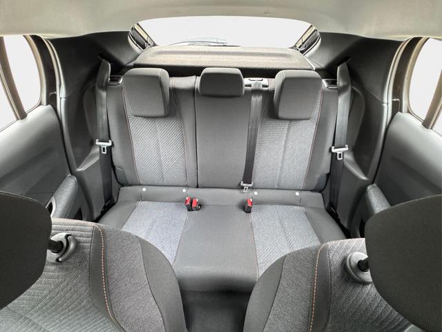 Peugeot / 208 / Schwarz / / / MAN6+SHZ+LED+PDC+TEMPOMAT, Beispielbilder, ggf. teilweise mit Sonderausstattung