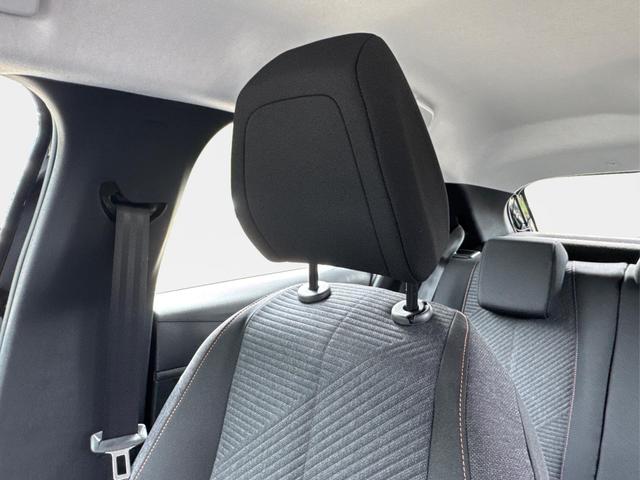 Peugeot / 208 / Schwarz / / / MAN6+SHZ+LED+PDC+TEMPOMAT, Beispielbilder, ggf. teilweise mit Sonderausstattung