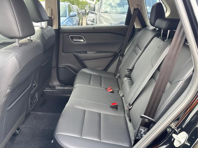 Nissan / X-Trail / Schwarz / / / BOSE+360 KAM+NAVI+SHZ+ACC+HuD+19 LM, Beispielbilder, ggf. teilweise mit Sonderausstattung