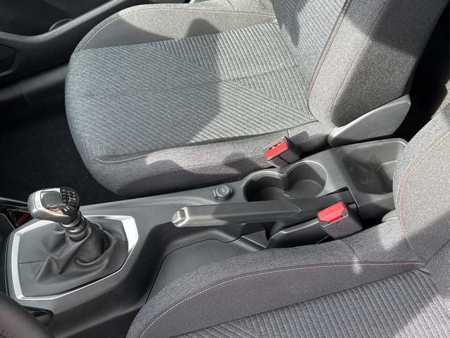 Peugeot / 208 / Grau / / / MAN6+SHZ+LED+PDC+TEMPOMAT, Beispielbilder, ggf. teilweise mit Sonderausstattung