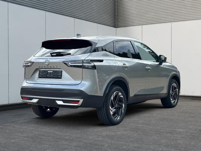 Nissan / Qashqai / Silber / / / KAMERA+ACC+PDC+EL.HECKKL.+SHZ+LED , Beispielbilder, ggf. teilweise mit Sonderausstattung