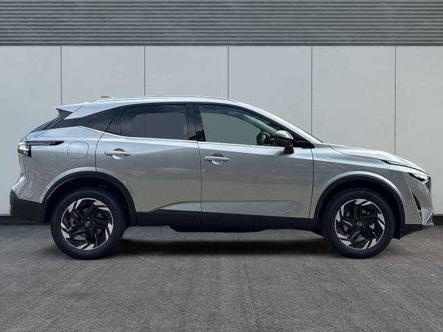 Nissan / Qashqai / Silber / / / KAMERA+ACC+PDC+EL.HECKKL.+SHZ+LED , Beispielbilder, ggf. teilweise mit Sonderausstattung