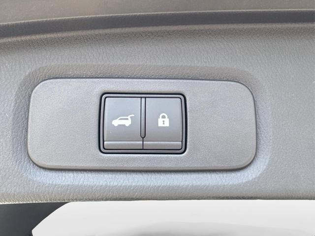 Nissan / Qashqai / Silber / / / KAMERA+ACC+PDC+EL.HECKKL.+SHZ+LED , Beispielbilder, ggf. teilweise mit Sonderausstattung
