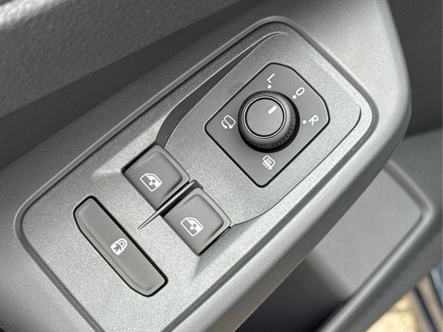 Volkswagen / Caddy Maxi / Blau / / / Caddy Maxi KAMERA+APP+PDC+ACC+LANE ASSIST, Beispielbilder, ggf. teilweise mit Sonderausstattung