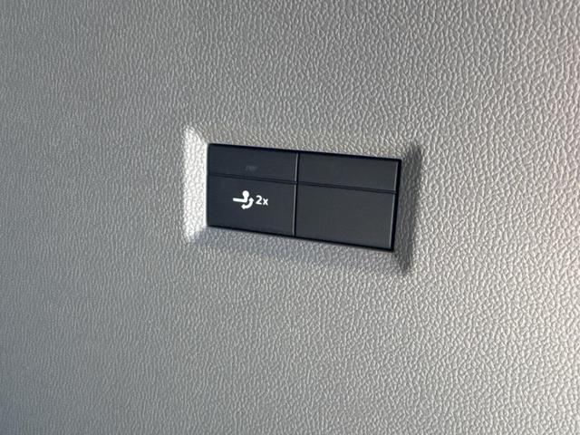 Volkswagen / T7 Caravelle / / / / KR+SHZ+AHK+GJR+KLIMAAUT.+ KAMERA+ PDC+ LED, Beispielbilder, ggf. teilweise mit Sonderausstattung