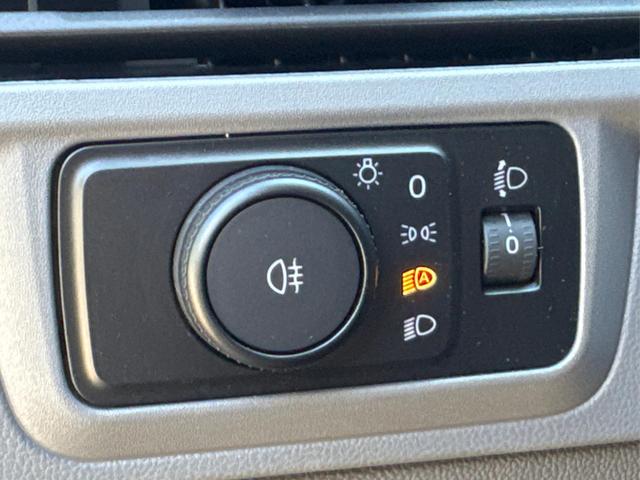 Volkswagen / T7 Caravelle / / / / KR+SHZ+AHK+GJR+KLIMAAUT.+ KAMERA+ PDC+ LED, Beispielbilder, ggf. teilweise mit Sonderausstattung
