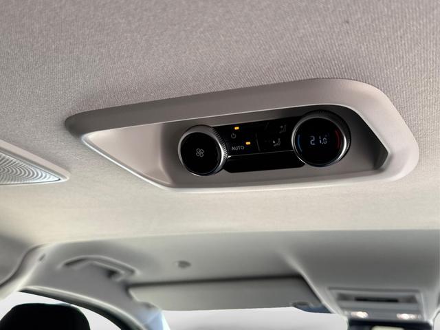 Volkswagen / T7 Caravelle / / / / KR+SHZ+AHK+GJR+KLIMAAUT.+ KAMERA+ PDC+ LED, Beispielbilder, ggf. teilweise mit Sonderausstattung
