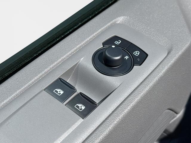 Volkswagen / T7 Caravelle / / / / KR+SHZ+AHK+GJR+KLIMAAUT.+ KAMERA+ PDC+ LED, Beispielbilder, ggf. teilweise mit Sonderausstattung