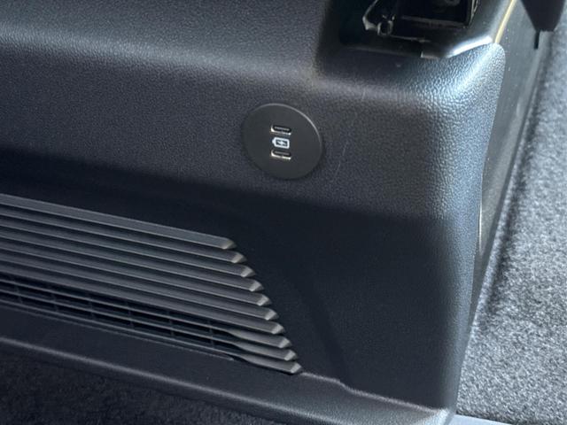 Volkswagen / T7 Caravelle / / / / KR+SHZ+AHK+GJR+KLIMAAUT.+ KAMERA+ PDC+ LED, Beispielbilder, ggf. teilweise mit Sonderausstattung
