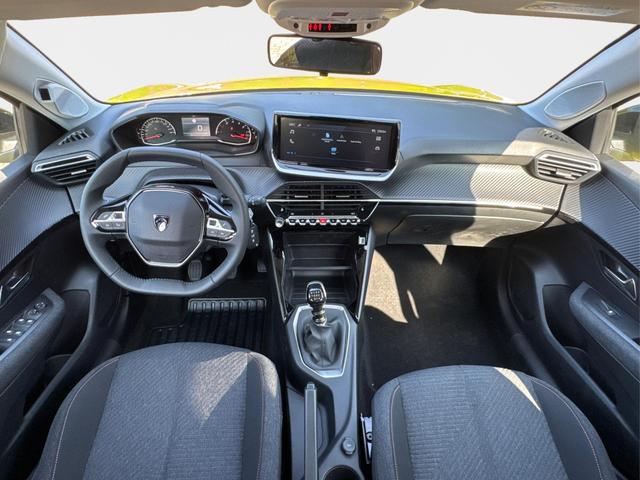 Peugeot / 208 / Gelb / / / MAN6+SHZ+LED+PDC+TEMPOMAT, Beispielbilder, ggf. teilweise mit Sonderausstattung