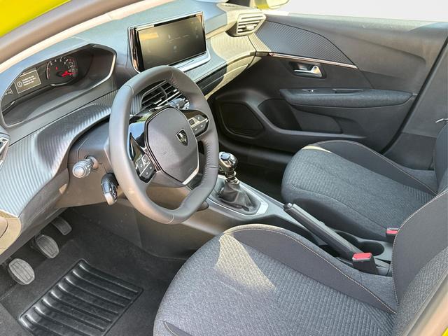 Peugeot / 208 / Gelb / / / MAN6+SHZ+LED+PDC+TEMPOMAT, Beispielbilder, ggf. teilweise mit Sonderausstattung