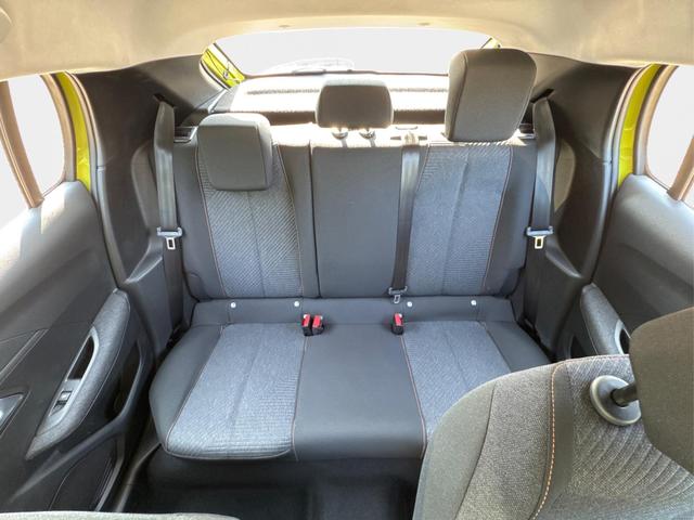 Peugeot / 208 / Gelb / / / MAN6+SHZ+LED+PDC+TEMPOMAT, Beispielbilder, ggf. teilweise mit Sonderausstattung
