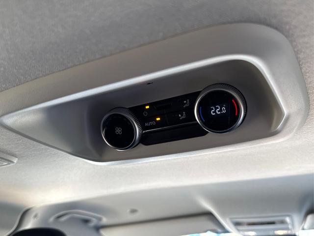 Volkswagen / T7 Caravelle / / / / LR+9 Sitze+AHK+KLIMAAUT.+KAMERA+PDC+LED, Beispielbilder, ggf. teilweise mit Sonderausstattung
