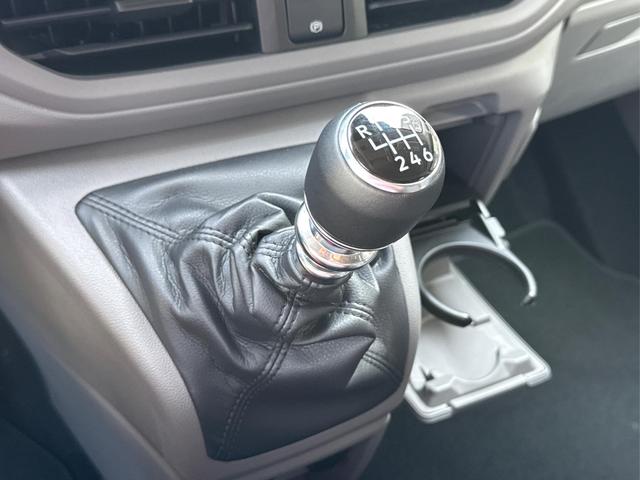 Volkswagen / T7 Caravelle / / / / LR+9 Sitze+AHK+KLIMAAUT.+KAMERA+PDC+LED, Beispielbilder, ggf. teilweise mit Sonderausstattung