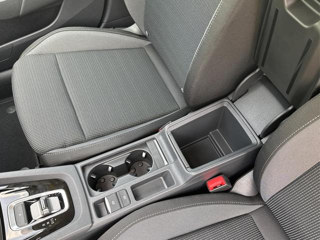 Skoda / Octavia Combi / Silber / / / ACC+AHK+eHK+KAM+PDC+LED+17 ALU+SHZ, Beispielbilder, ggf. teilweise mit Sonderausstattung