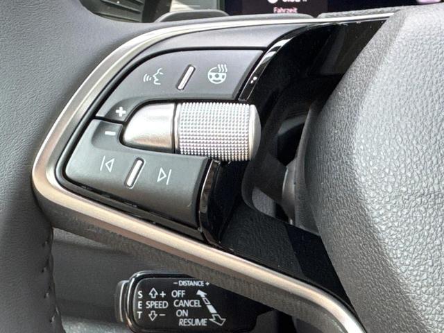 Skoda / Octavia Combi / Silber / / / ACC+AHK+eHK+KAM+PDC+LED+17 ALU+SHZ, Beispielbilder, ggf. teilweise mit Sonderausstattung